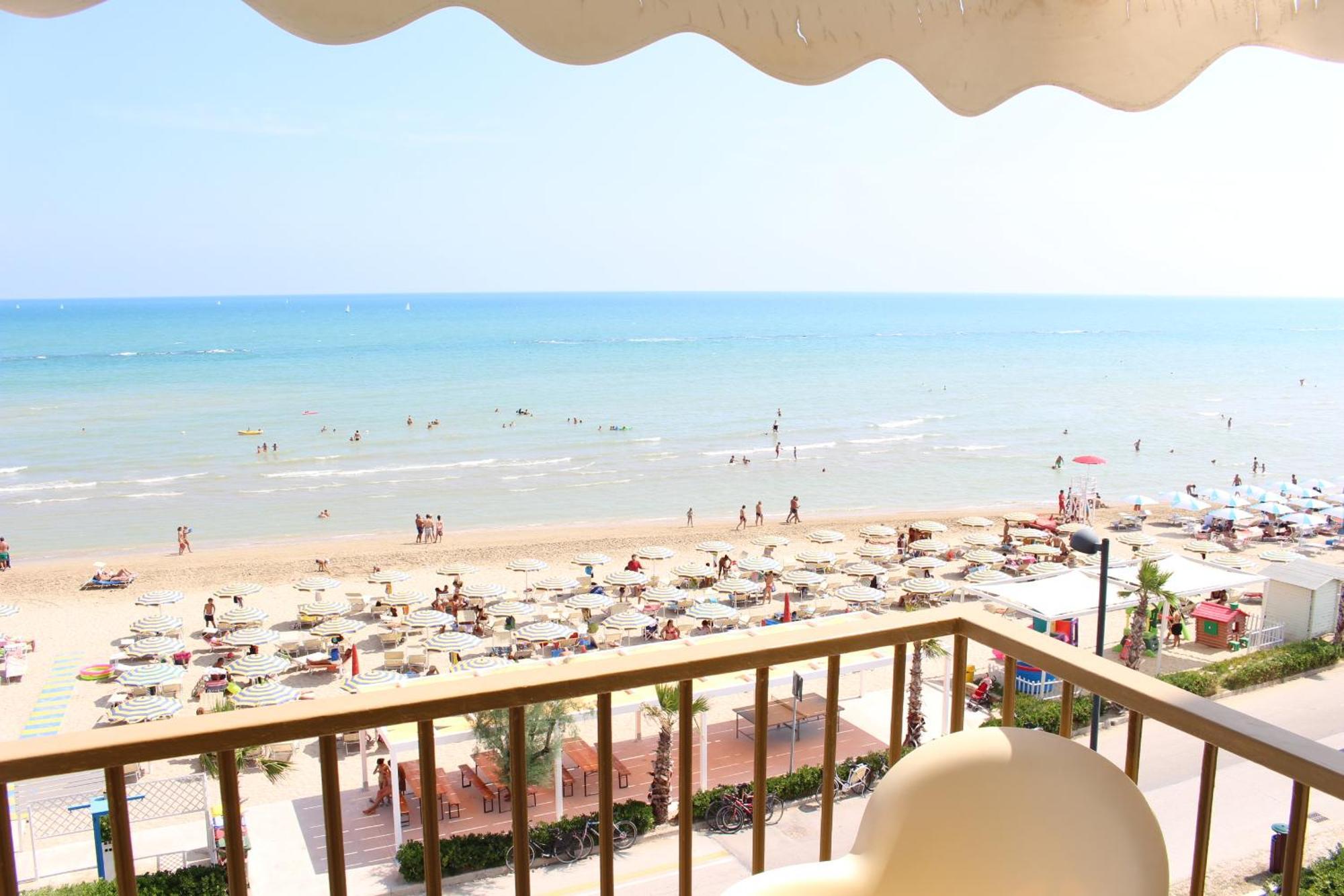 Hotel Caravel Marotta Εξωτερικό φωτογραφία