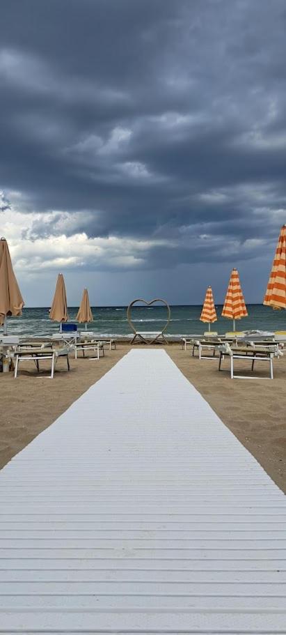 Hotel Caravel Marotta Εξωτερικό φωτογραφία
