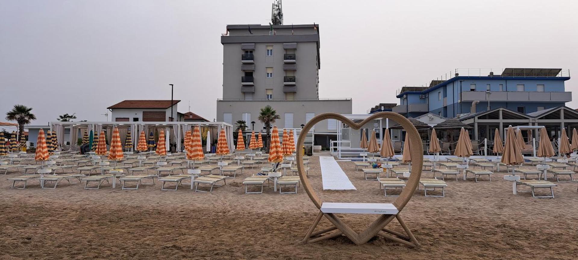 Hotel Caravel Marotta Εξωτερικό φωτογραφία