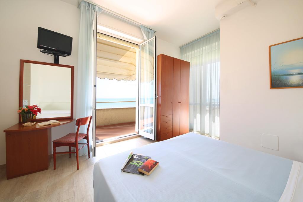 Hotel Caravel Marotta Εξωτερικό φωτογραφία