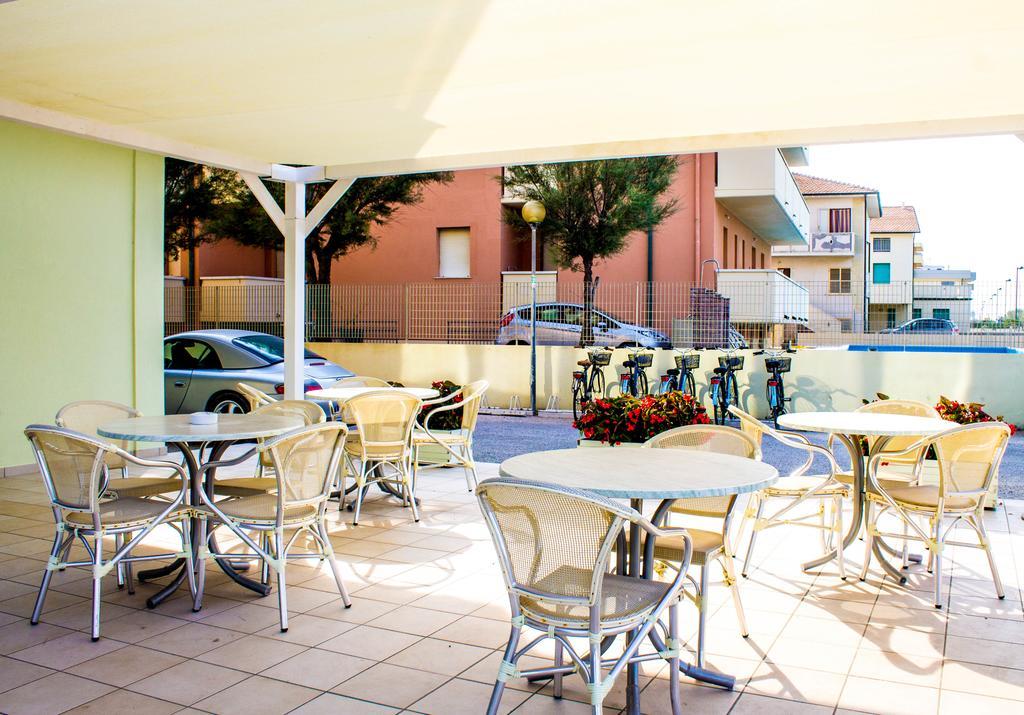 Hotel Caravel Marotta Εξωτερικό φωτογραφία