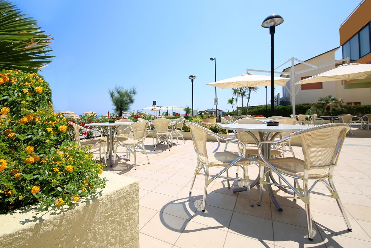 Hotel Caravel Marotta Εξωτερικό φωτογραφία